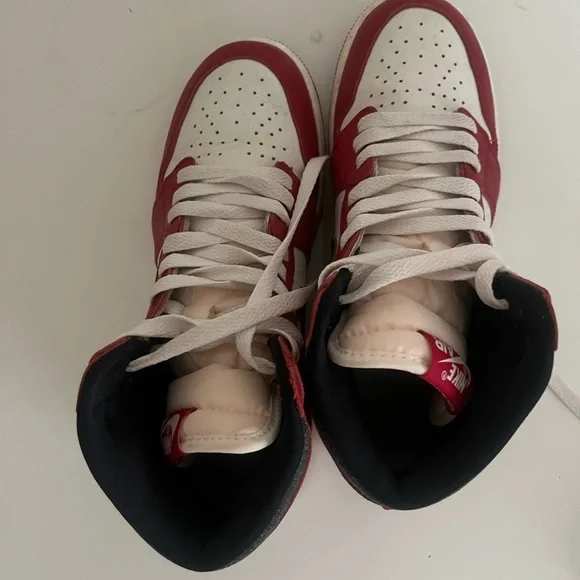 Air jordan 1 chicagoretro high og red sneakers+ black laces and verification tag - Picture 2 of 8